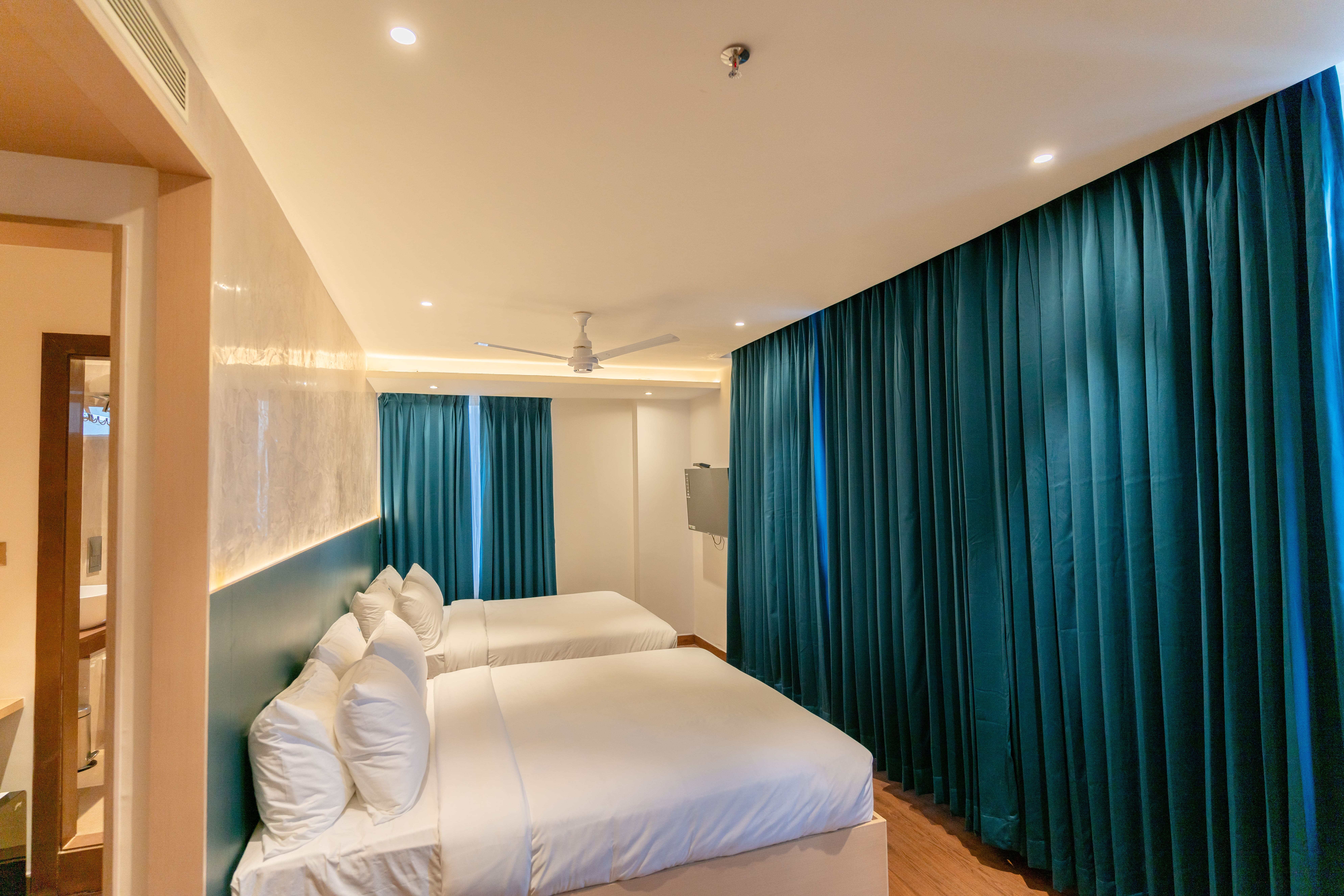 Elite Sea View room at Hotel Ocean Blue Vizag